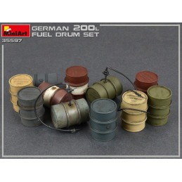 BIDONES COMBUSTIBLE ALEMANES 200 l -1/35- MiniArt Models 35597