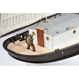 BARCO Q HUNTER - ESCALA 1/60 - AMATI 1450