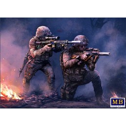 Russian - Ukrainian War Series: SET Nº9 EQUIPO FRANCOTIRADORES UKRANIANOS -Escala 1/35- Master Box 35235